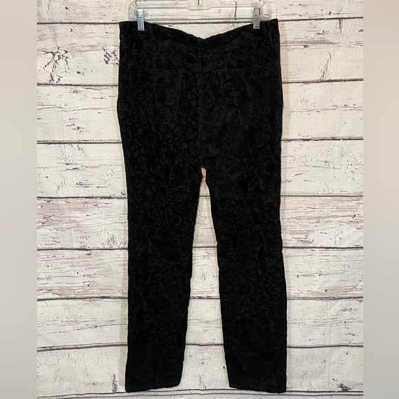 NYDJ Women's Black Velvet Floral Skinny Jeans-14 - Picture 3 of 3